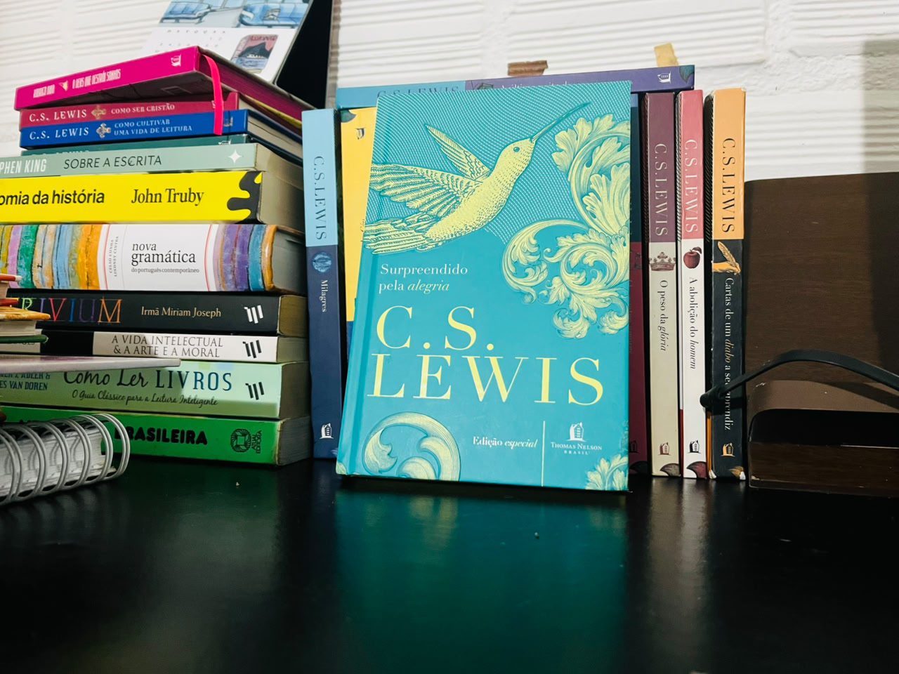 resenha-surpreendido-pela-alegria-c-s-lewis