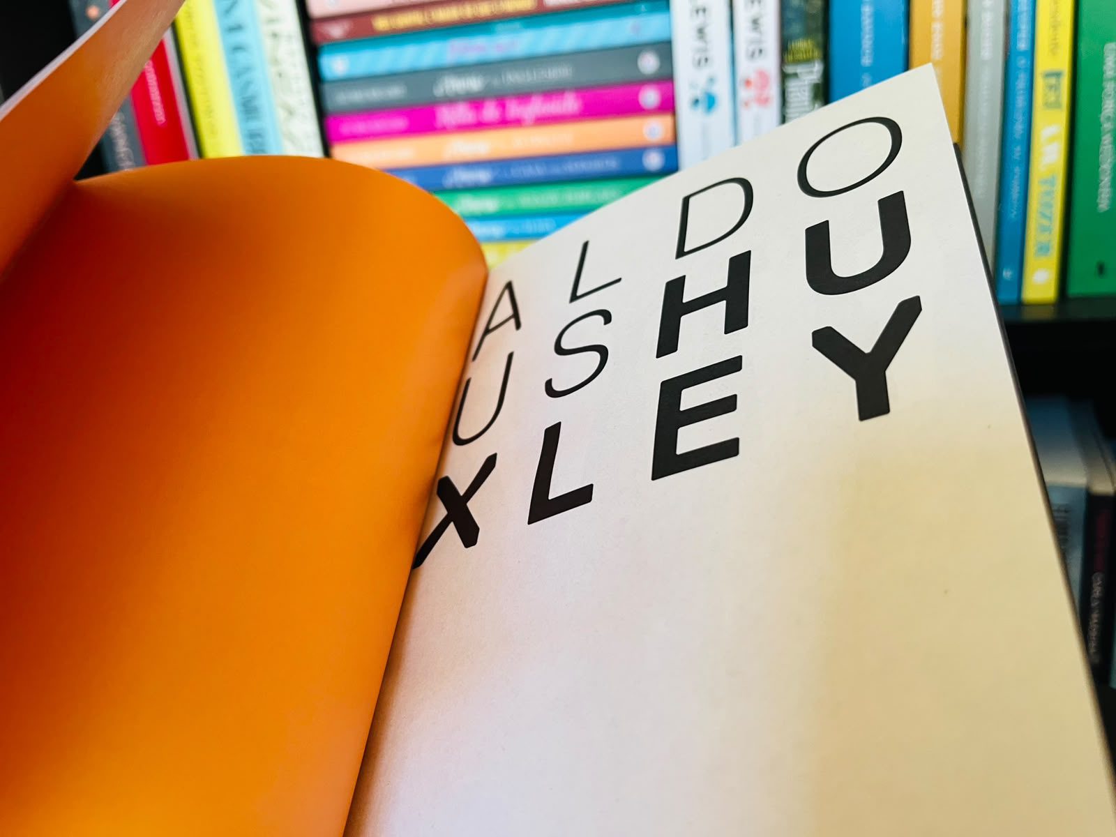 Admirável Mundo Novo é difícil de ler? ler-livros-de-distopia